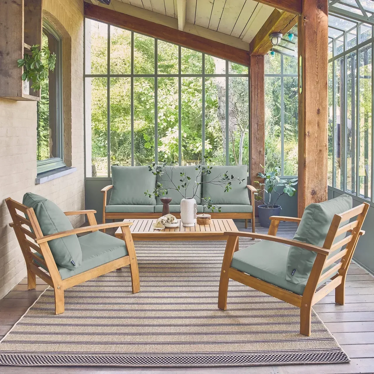 Set giardino 5 posti legno acacia FSC con tavolo, divano e poltrone