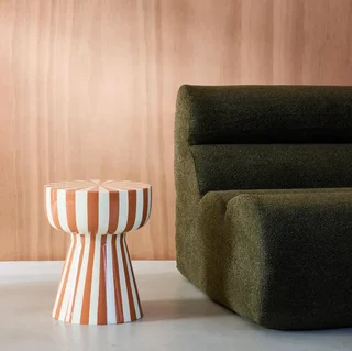 Table d'appoint ronde Ziggy acier émaillé rayures bicolores Ø34cm H41cm