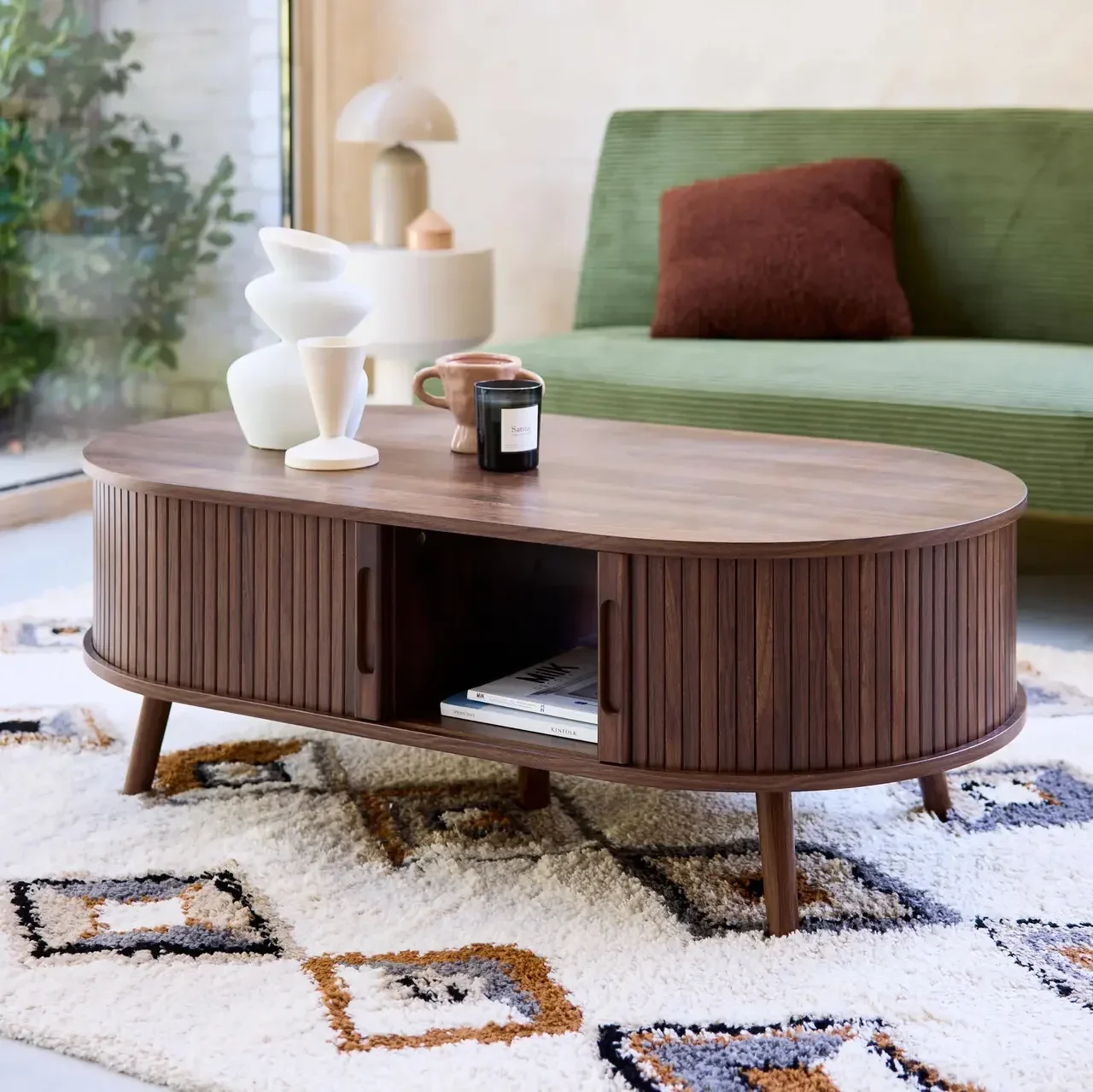 Table basse scandinave bois strié portes coulissantes Legacy