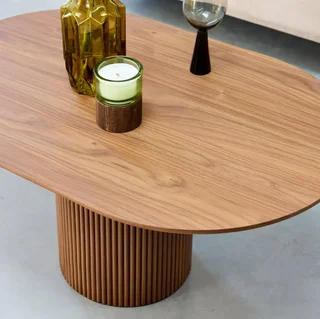 Mesa de centro retangular em nogueira esculpida à mão Coleção Faro 90x60 cm