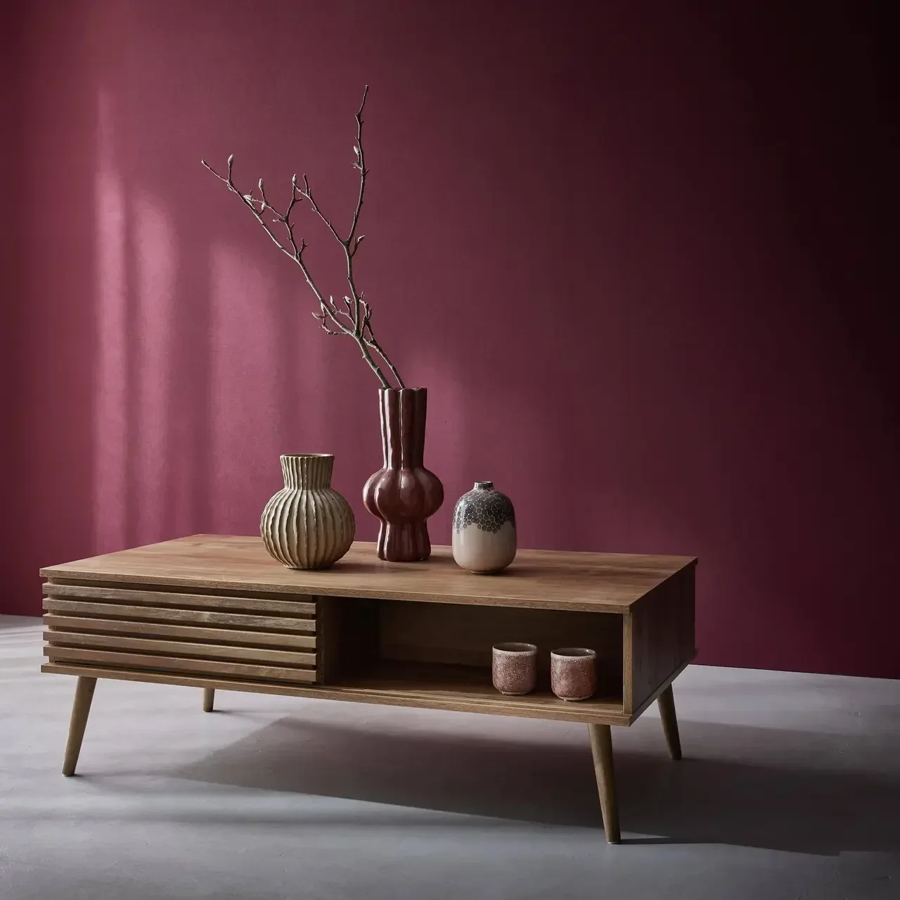 Table basse scandinave bois strié porte coulissante Madere