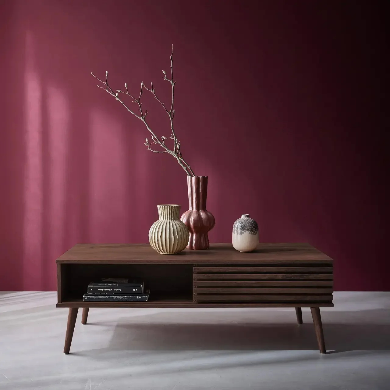 Table basse scandinave bois strié porte coulissante Madere