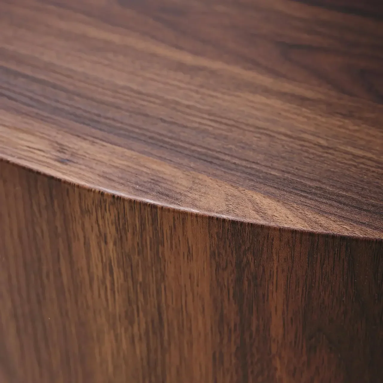 Table basse ronde design scandinave bois salon