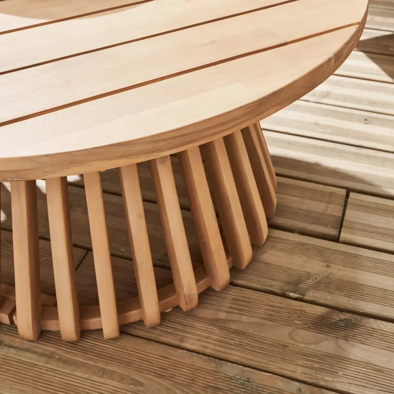 Round garden coffee table acacia wood 80 cm - Scandinavian outdoor design