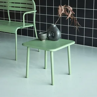 Table d'appoint extérieure carrée métal Amélia acier antirouille jardin