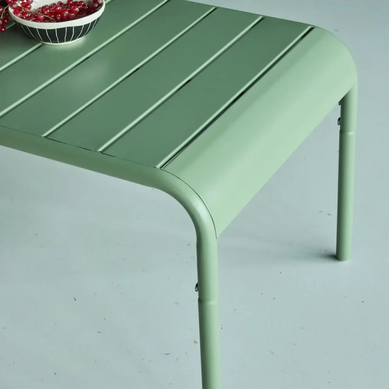 Table d'appoint extérieure rectangulaire métallique Amélia anthracite 90 cm