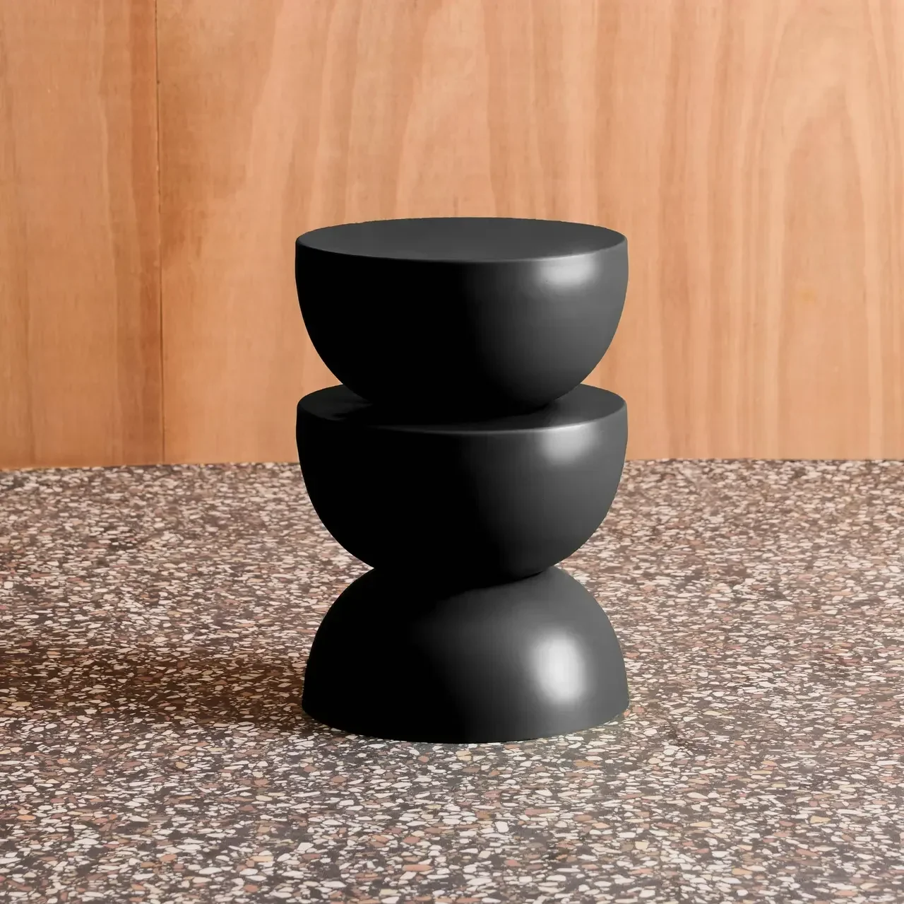 Black Round Metal Side Table Coumba Minimalist Industrial Design Ø32 cm