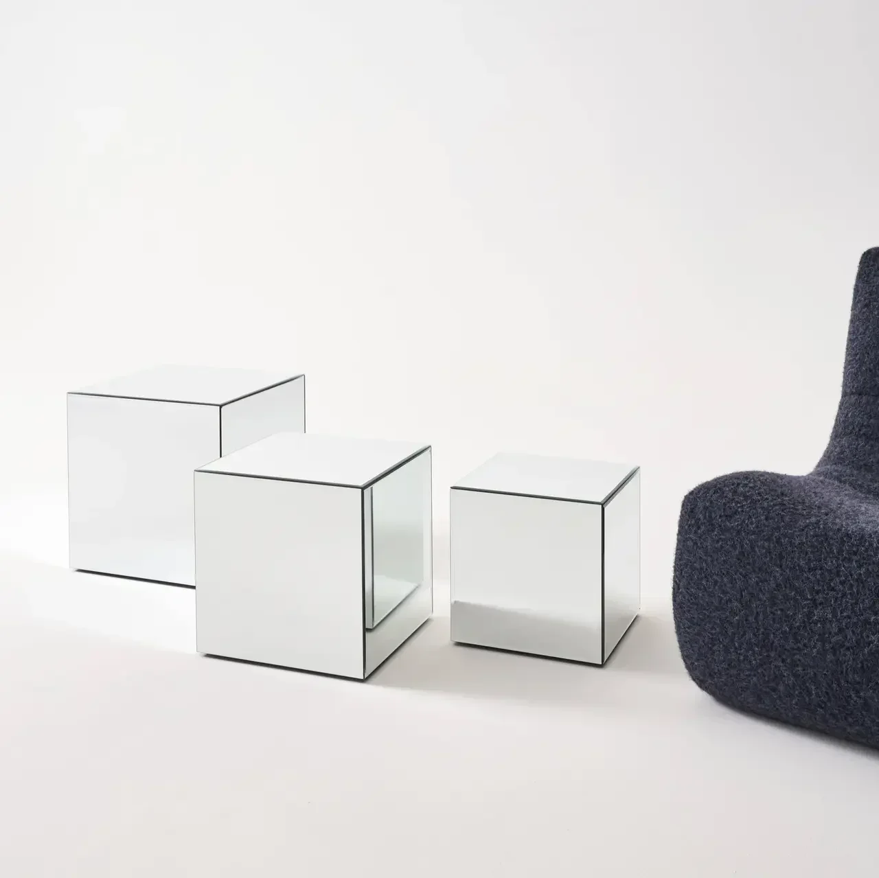 Table d'appoint cube miroir 35cm - bout de canapé design Mirage