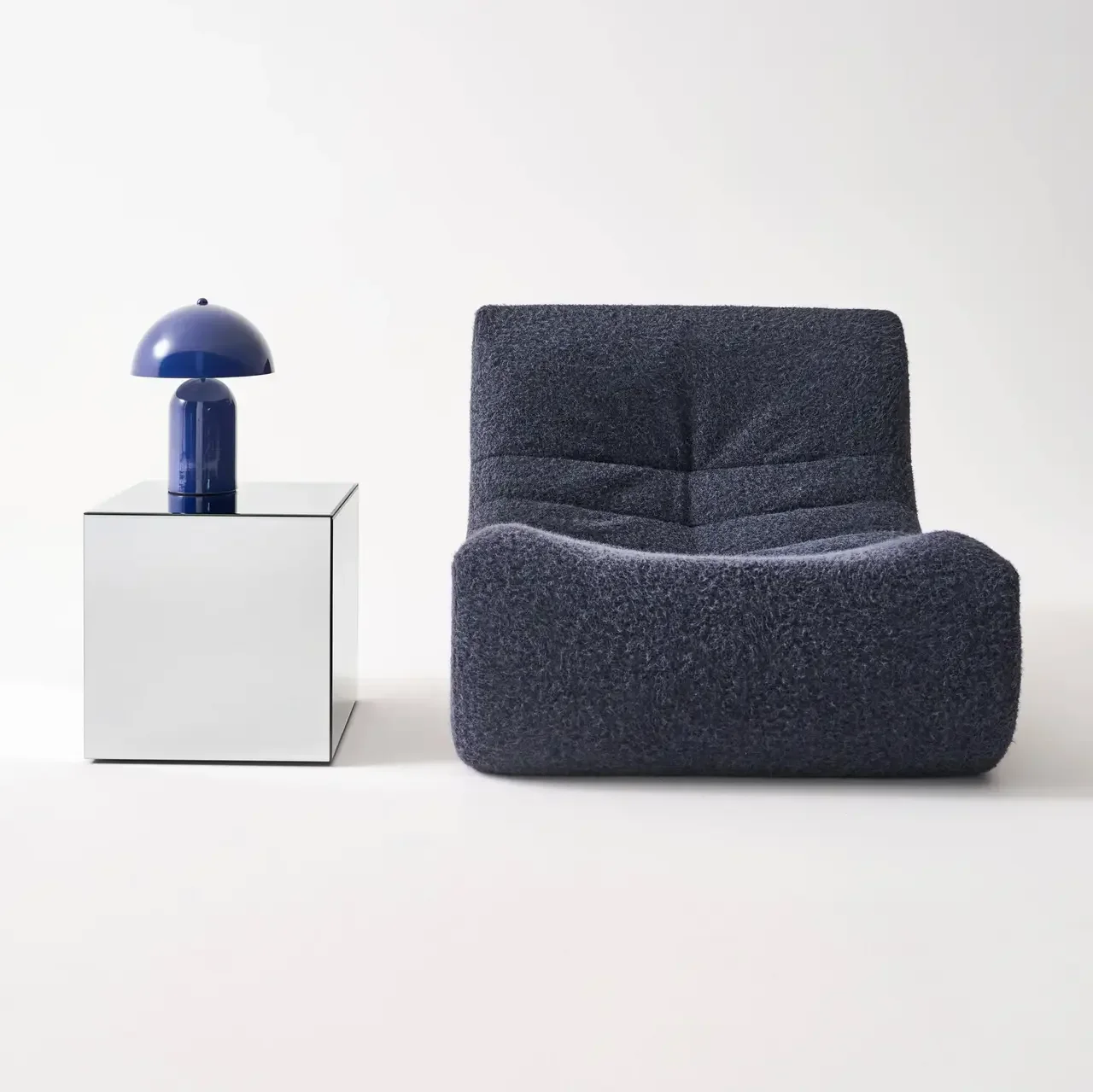 Mesa Lateral Cubo Espelho 40 cm - Mesa de Sofá Design Refletivo