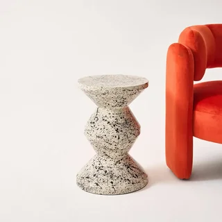 Table d'appoint mouchetée Ø33cm acier émaillé H47cm design Zina