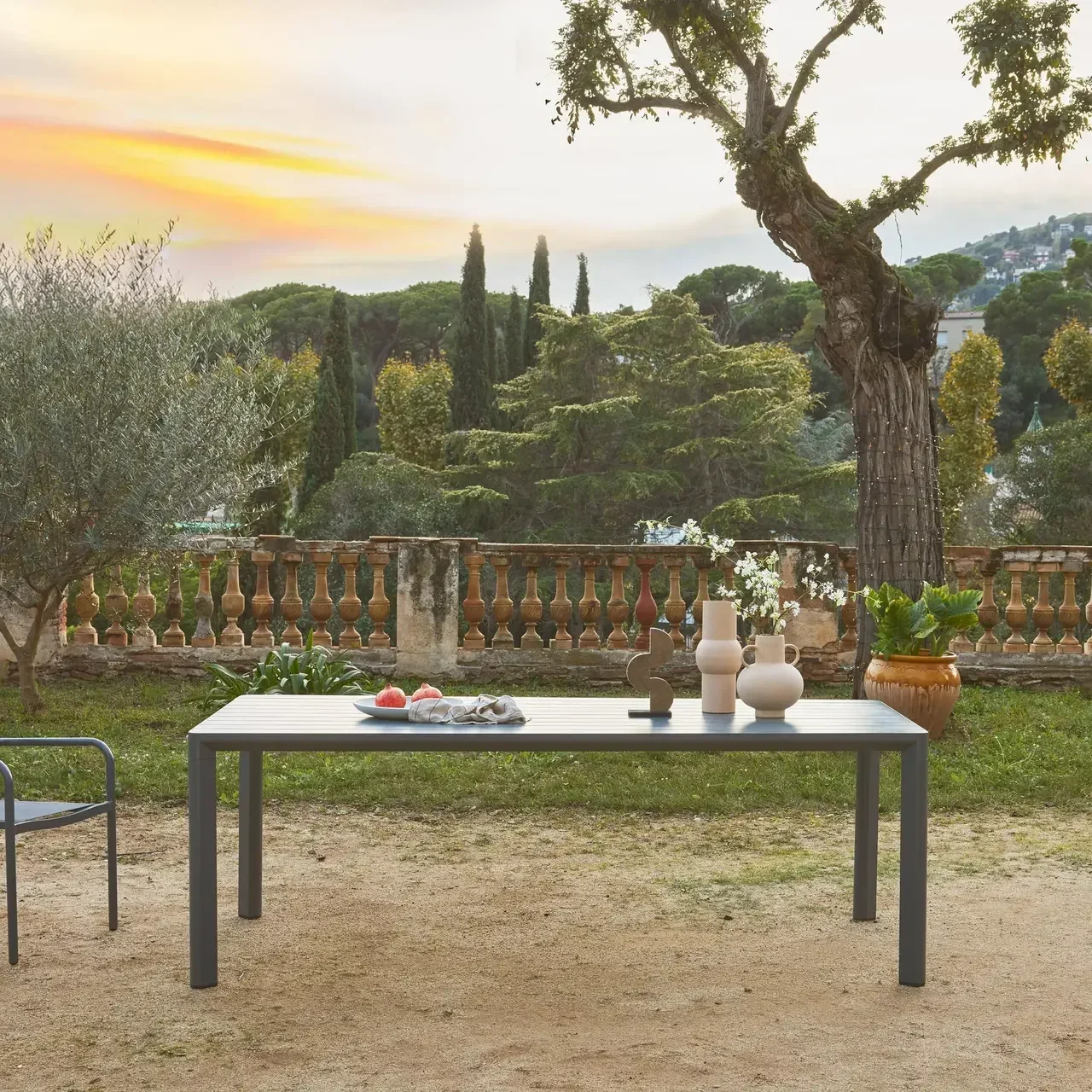 Table de jardin aluminium Sacramento 8 personnes design contemporain