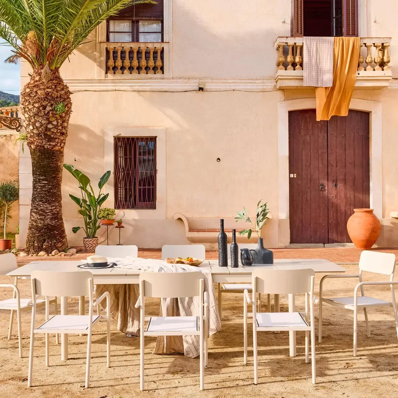 Table de jardin extensible aluminium 8 places Charleston moderne