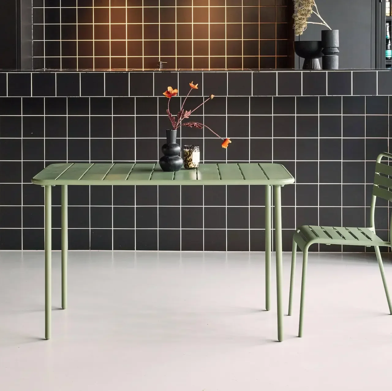 Table de jardin métal Amélia 4 personnes acier antirouille extérieur