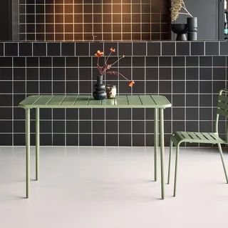 Table de jardin métal Amélia 4 personnes acier antirouille extérieur