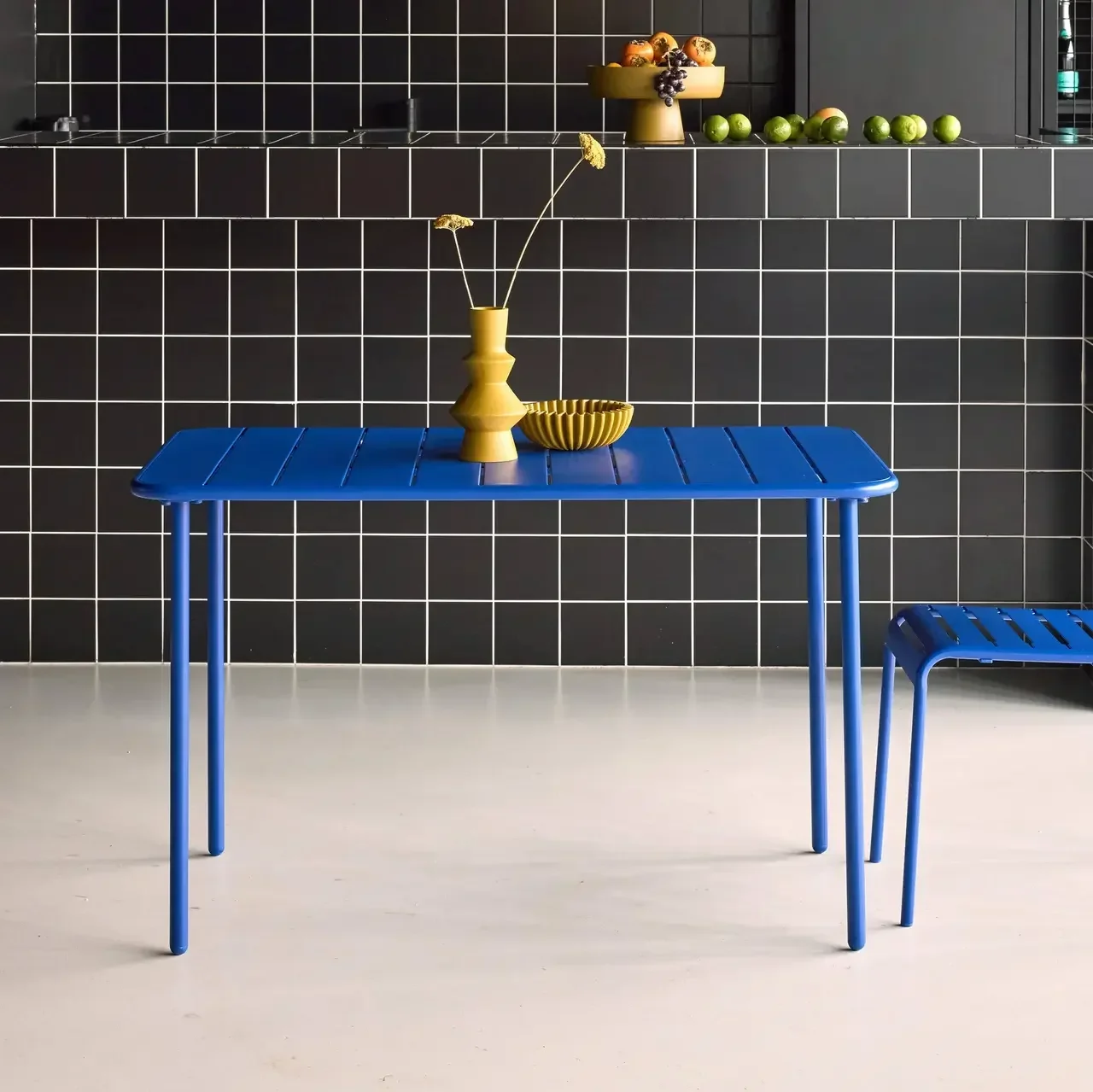 Table de jardin métal Amélia 4 places acier antirouille extérieur