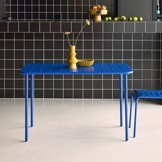 Table de jardin métal Amélia 4 places acier antirouille extérieur