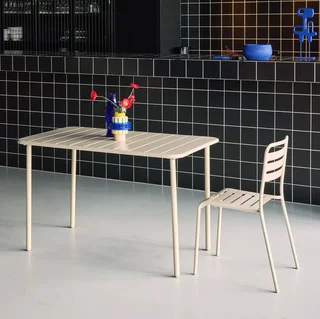 Table de jardin métal Amélia 4 places acier antirouille extérieur