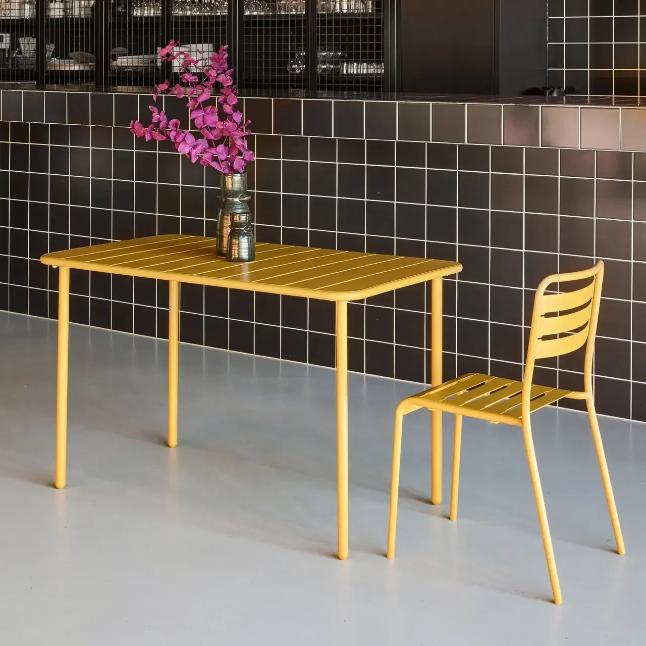 Table de jardin métal Amélia 4 personnes acier antirouille extérieur