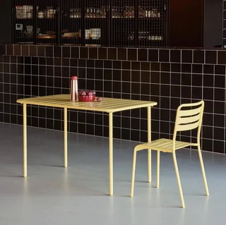 Table de jardin métal Amélia 4 personnes acier antirouille