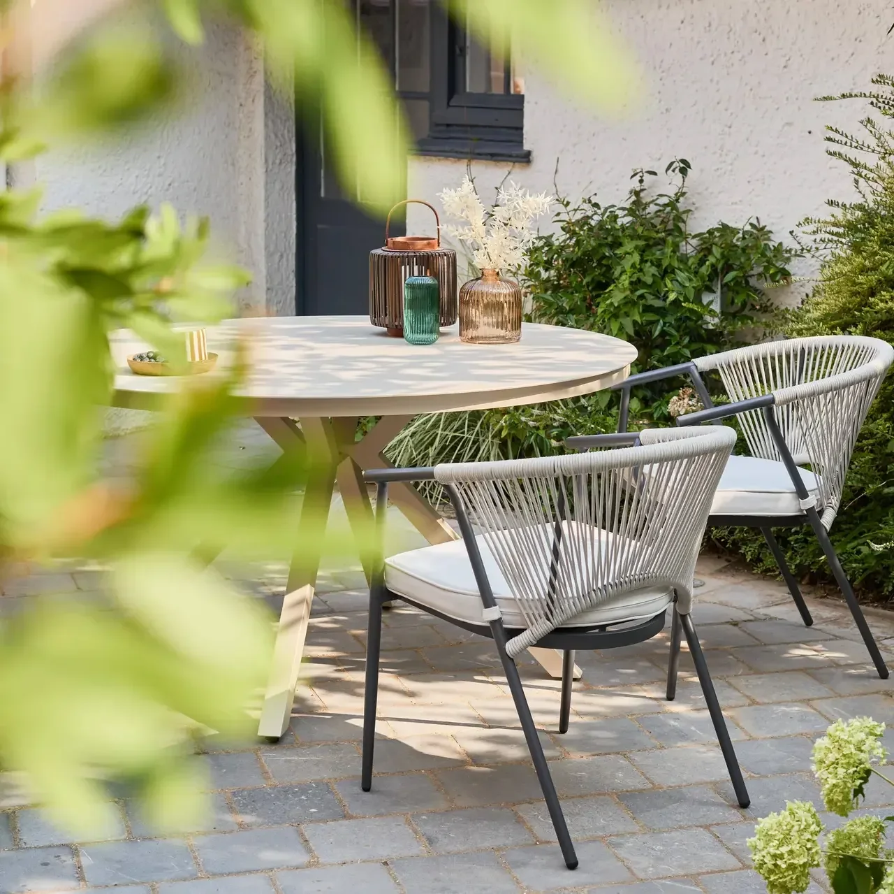 Table de jardin ronde 6 personnes aluminium verre trempé Orbis Anthracite