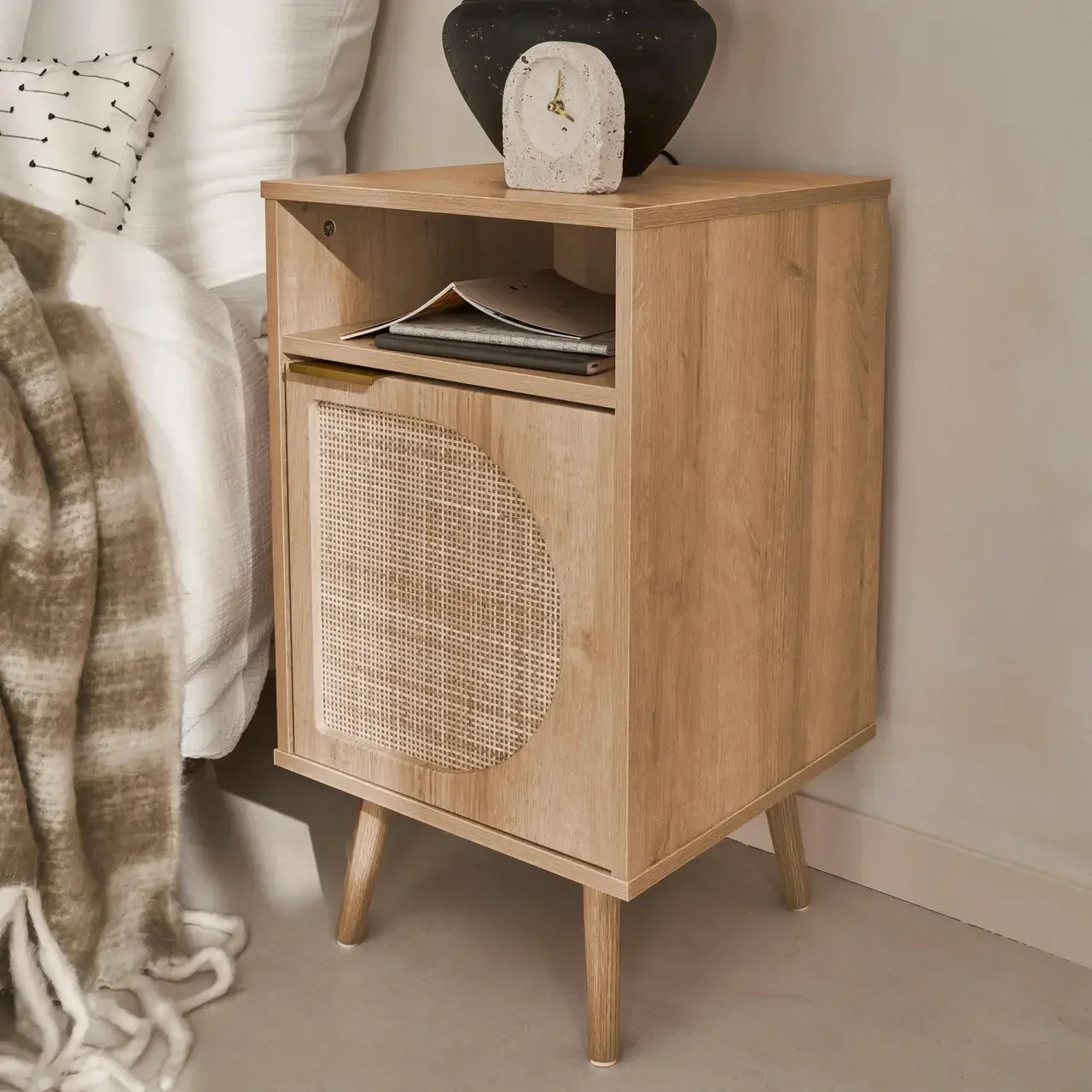 Table de chevet cannage naturel bois arrondi 1 porte Eva