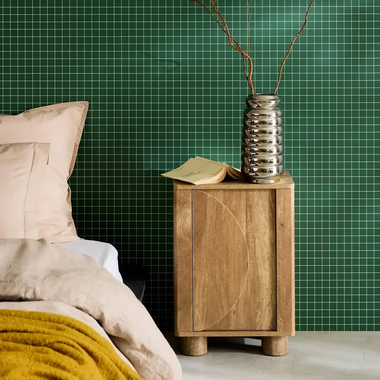 Table de nuit bois porte réversible motifs Pondi exotique
