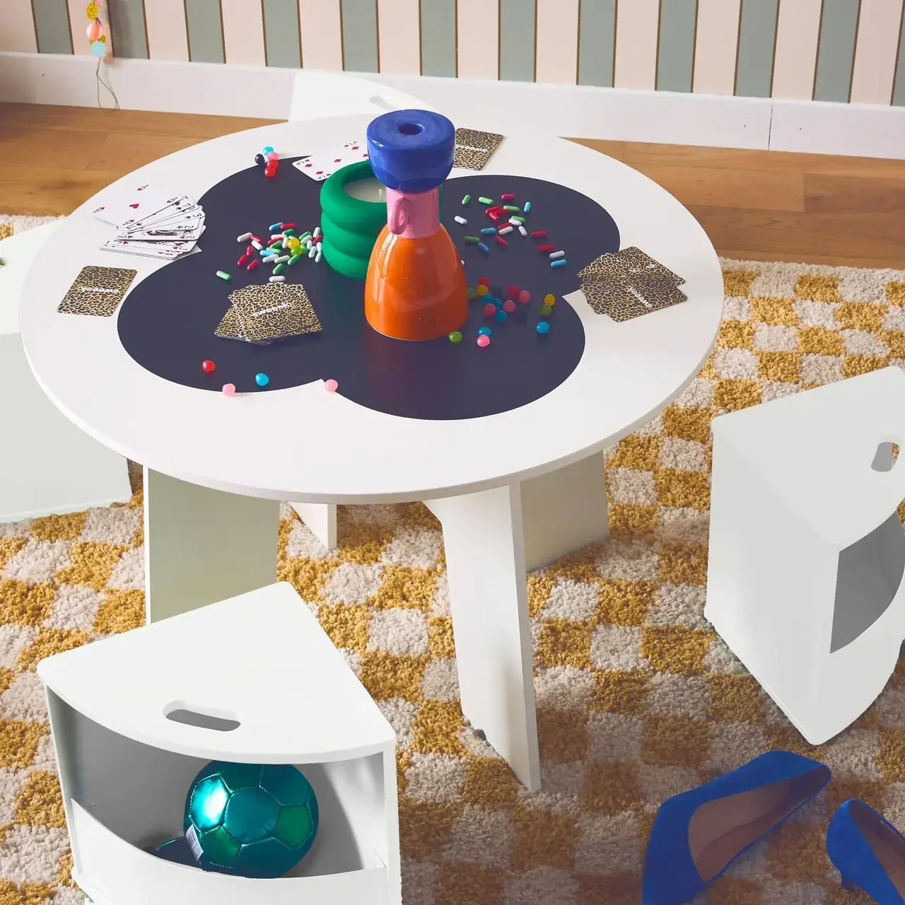 Table enfant ardoise 4 chaises rangement intégré Nephos