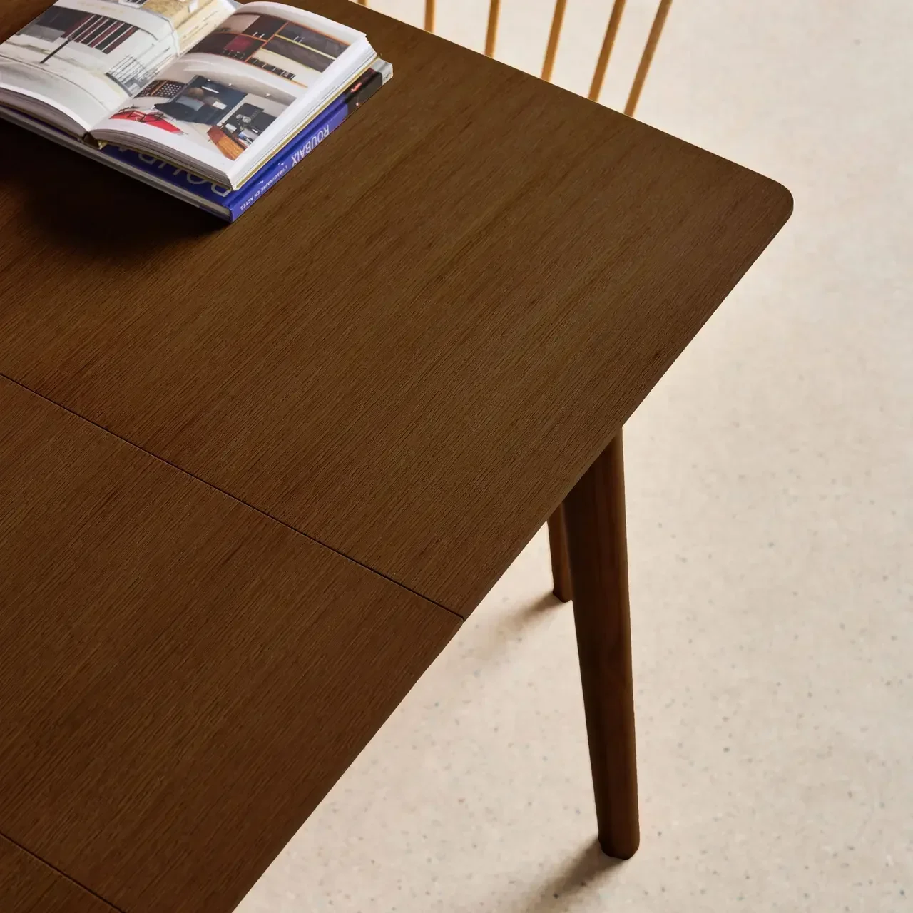Table extensible rectangulaire bois hévéa et chêne 4-6 personnes Lina