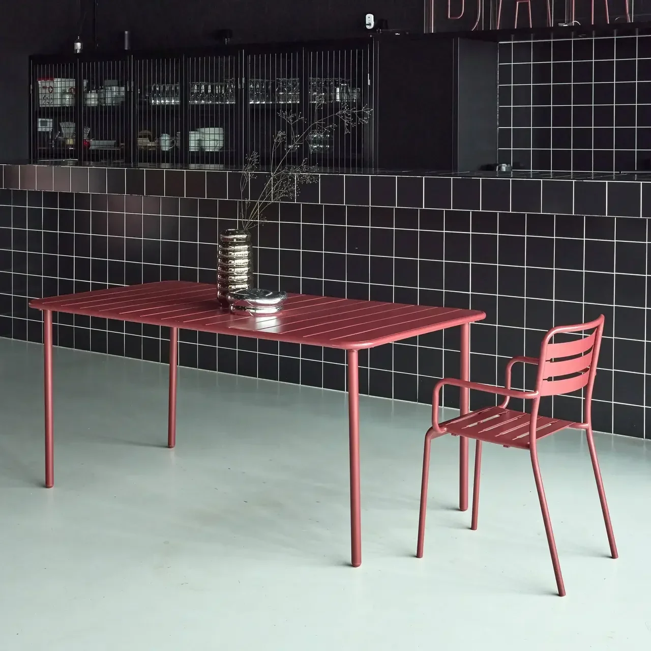 Table de jardin métal Amélia 6-8 places design bistrot extérieur