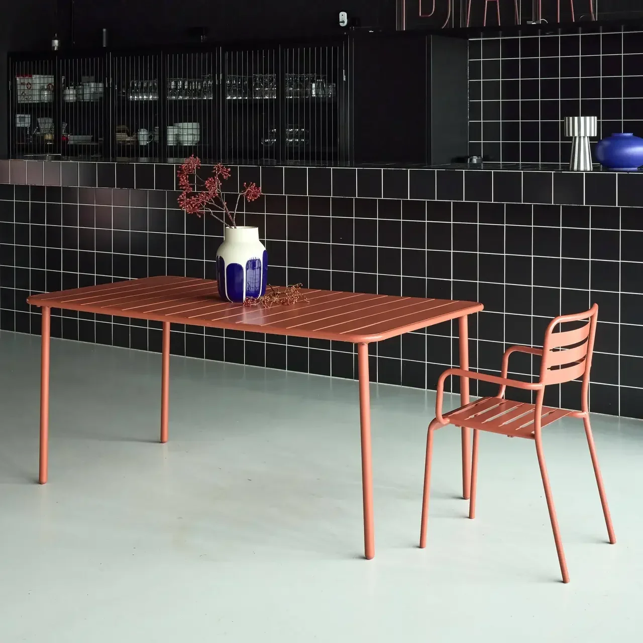 Table jardin métal 6-8 places Amélia design intemporel extérieur bistrot