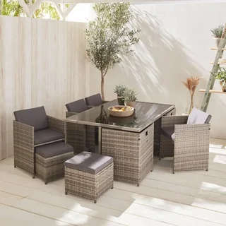 Gartentisch aus Harz mit integrierten Sitzen 10 Plätze Vabo mit Hockern und Kissen
