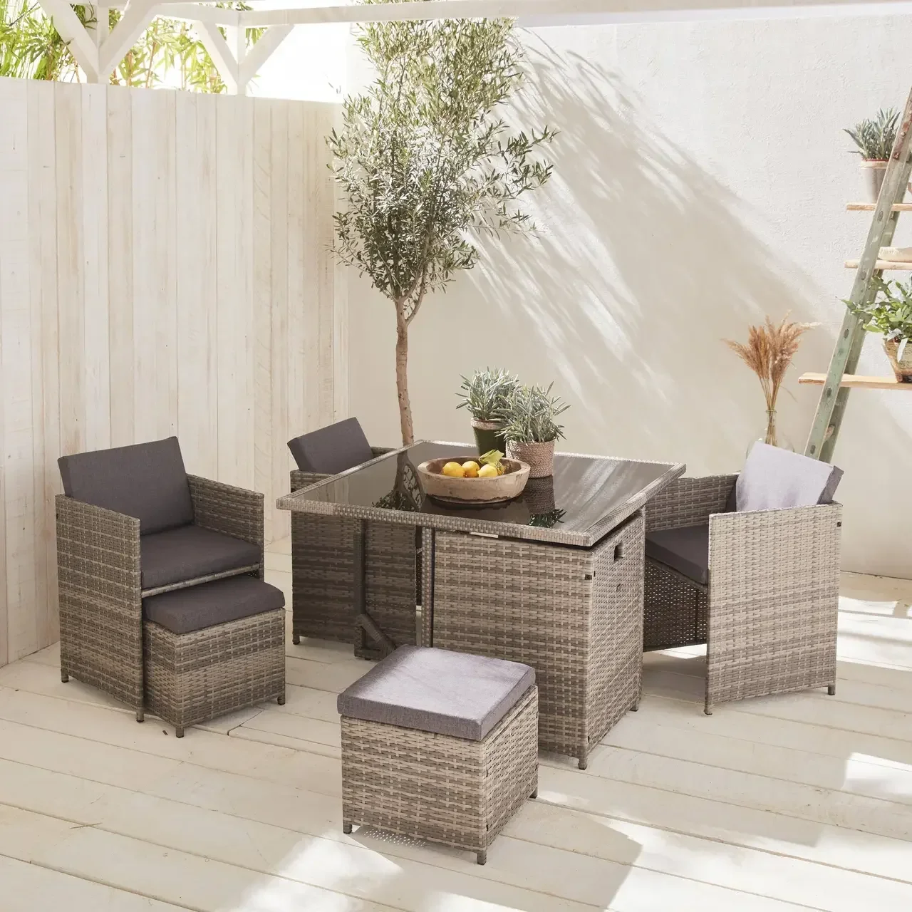Table jardin encastrable résine tressée 8 places Vabo gris