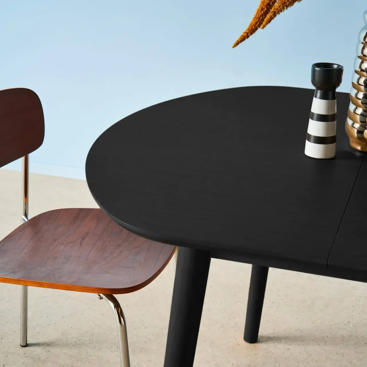 Oval extendable dining table solid hevea wood oak finish 4-6 seats Lisa