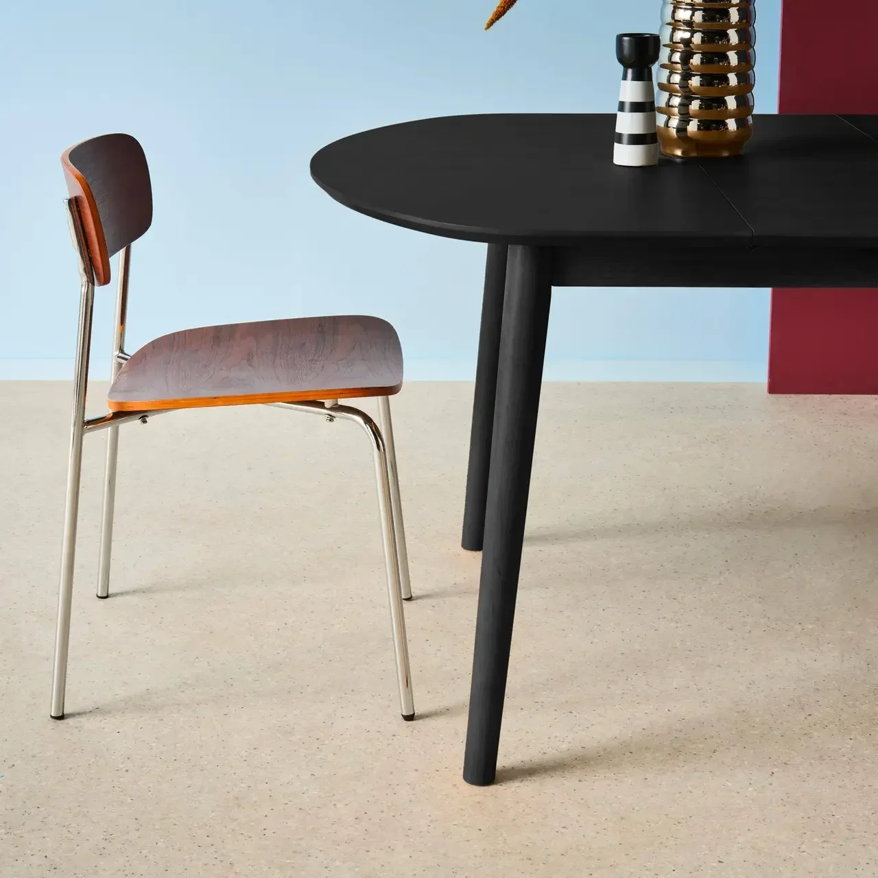 Oval extendable dining table solid hevea wood oak finish 4-6 seats Lisa