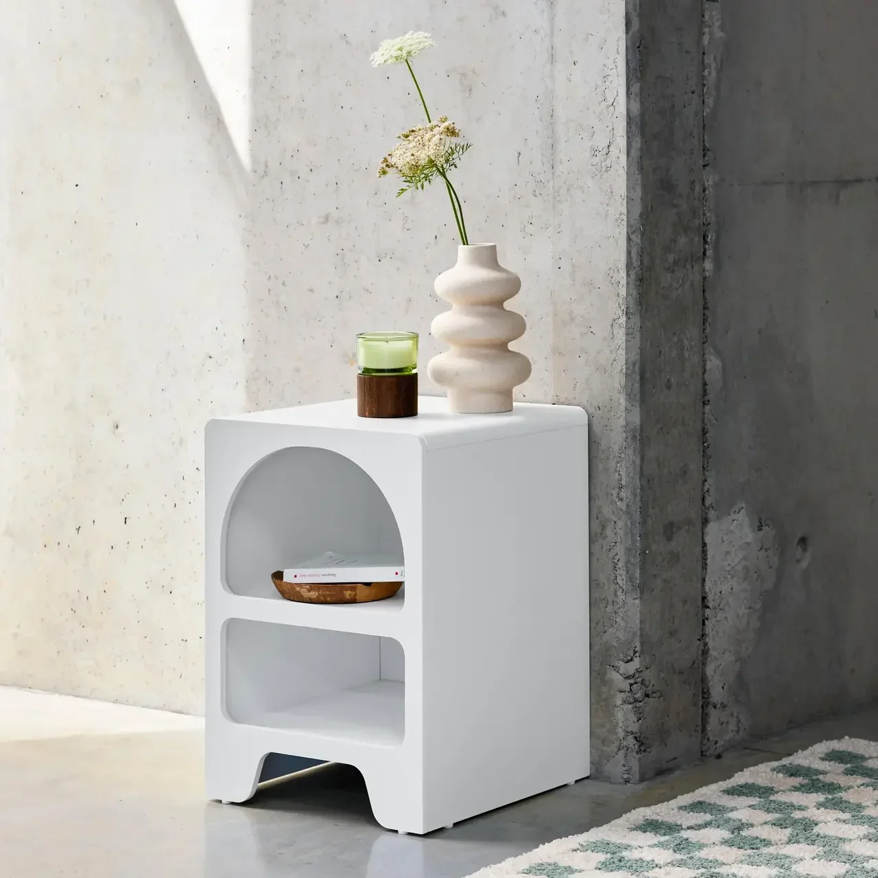 Table de nuit design bois 2 rangements ouverts Thessa blanc