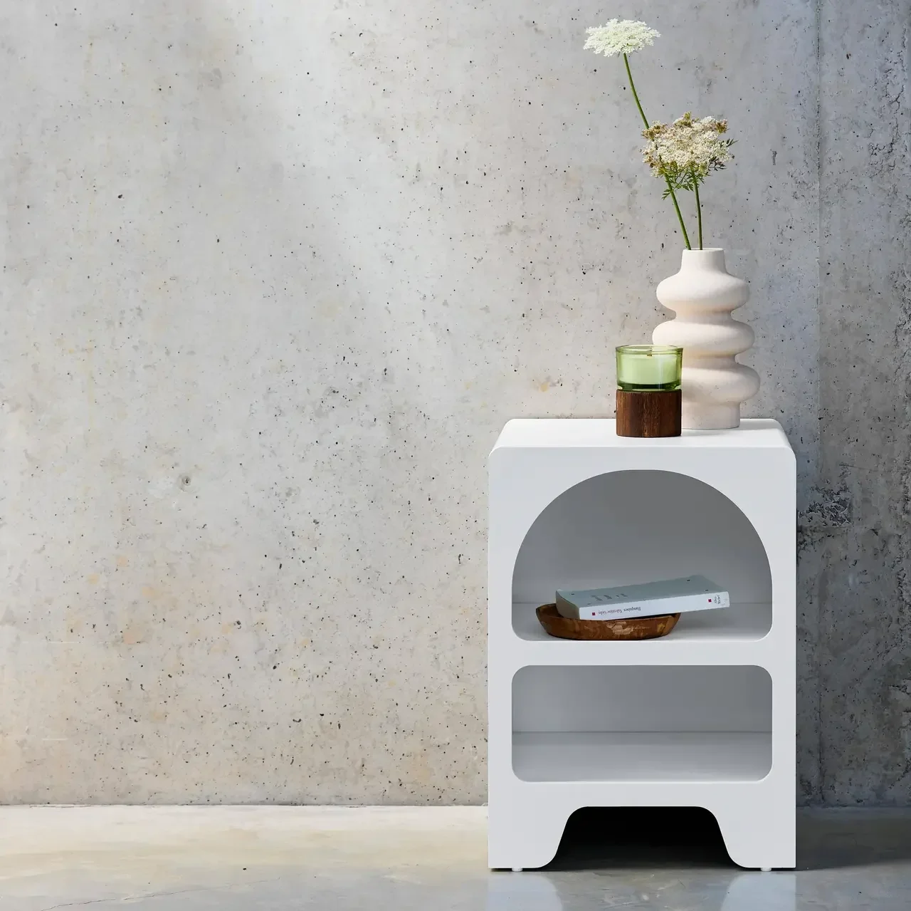 Table de nuit design bois 2 rangements ouverts Thessa blanc