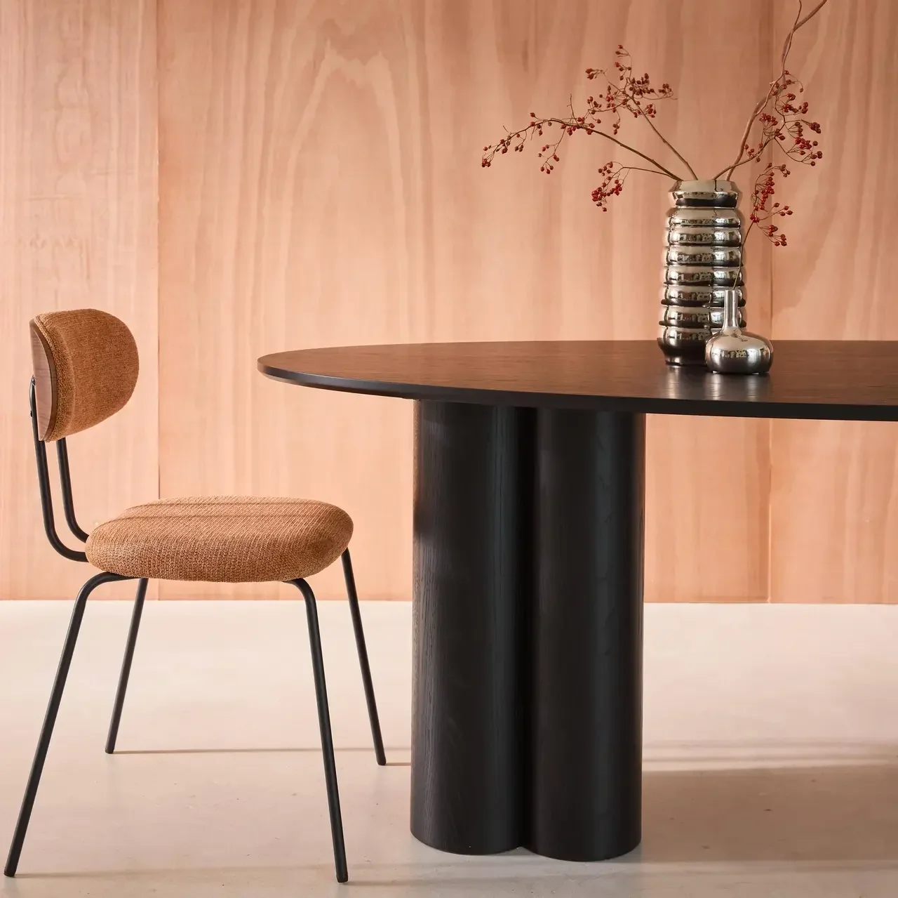 Table ovale 8 personnes bois massif hévéa chêne Leonore