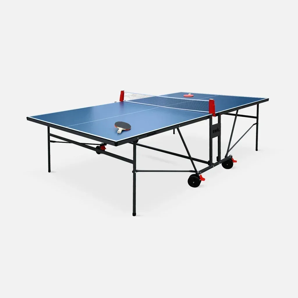 Klappbarer Indoor Tischtennistisch mit Schlägern, Bällen und Schutzhülle