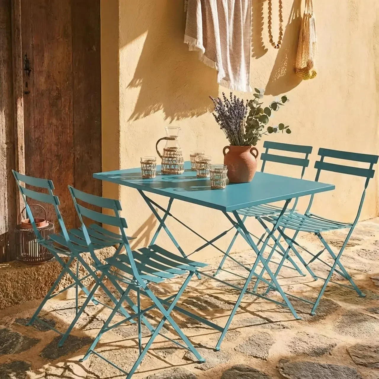 Ensemble bistrot Emilia table 4 chaises pliantes métal bleu canard jardin