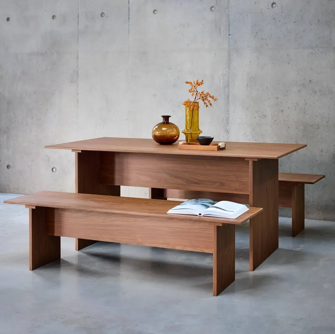 Table rectangulaire bois noyer 4-6 personnes Faro