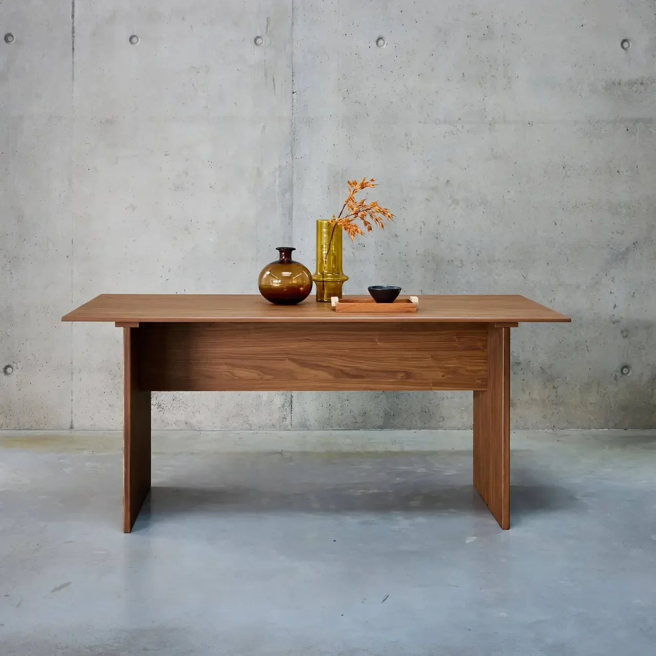 Table rectangulaire bois noyer 4-6 personnes Faro