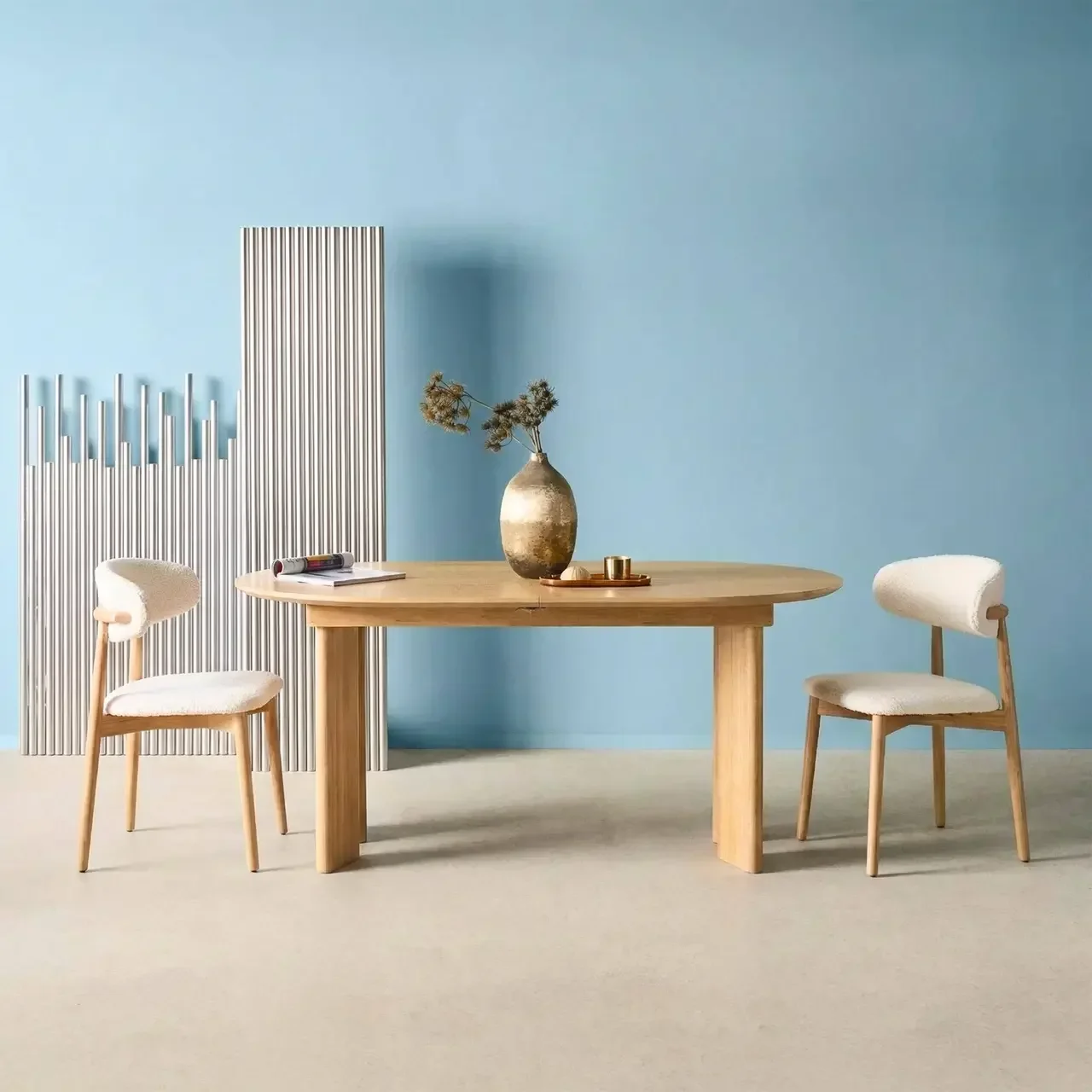 Table ovale extensible 6-8 places hévéa massif et chêne plaqué