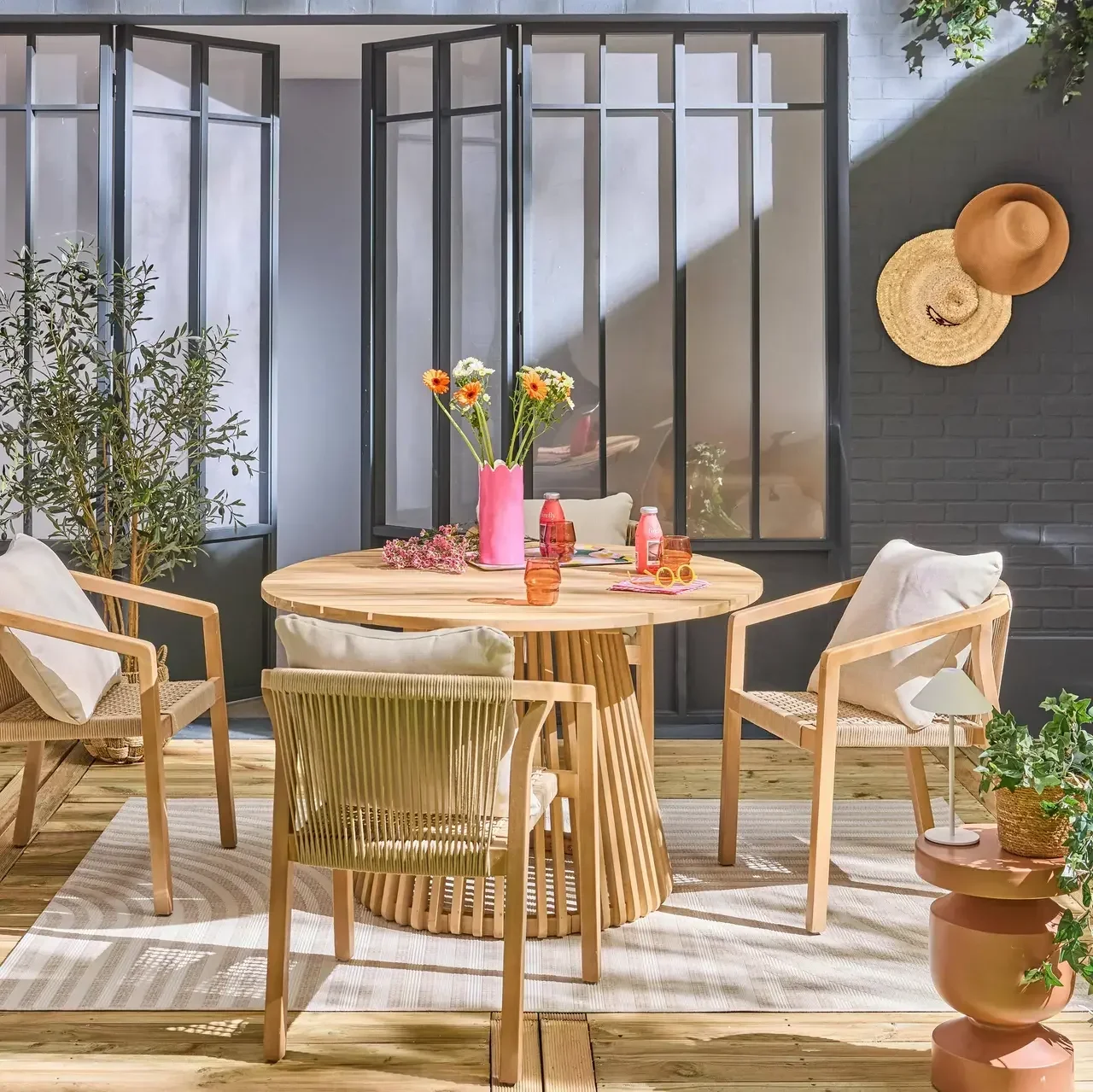 Table ronde acacia 4 chaises eucalyptus jardin terrasse