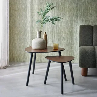 Tables gigognes scandinaves bois naturel design triangulaire