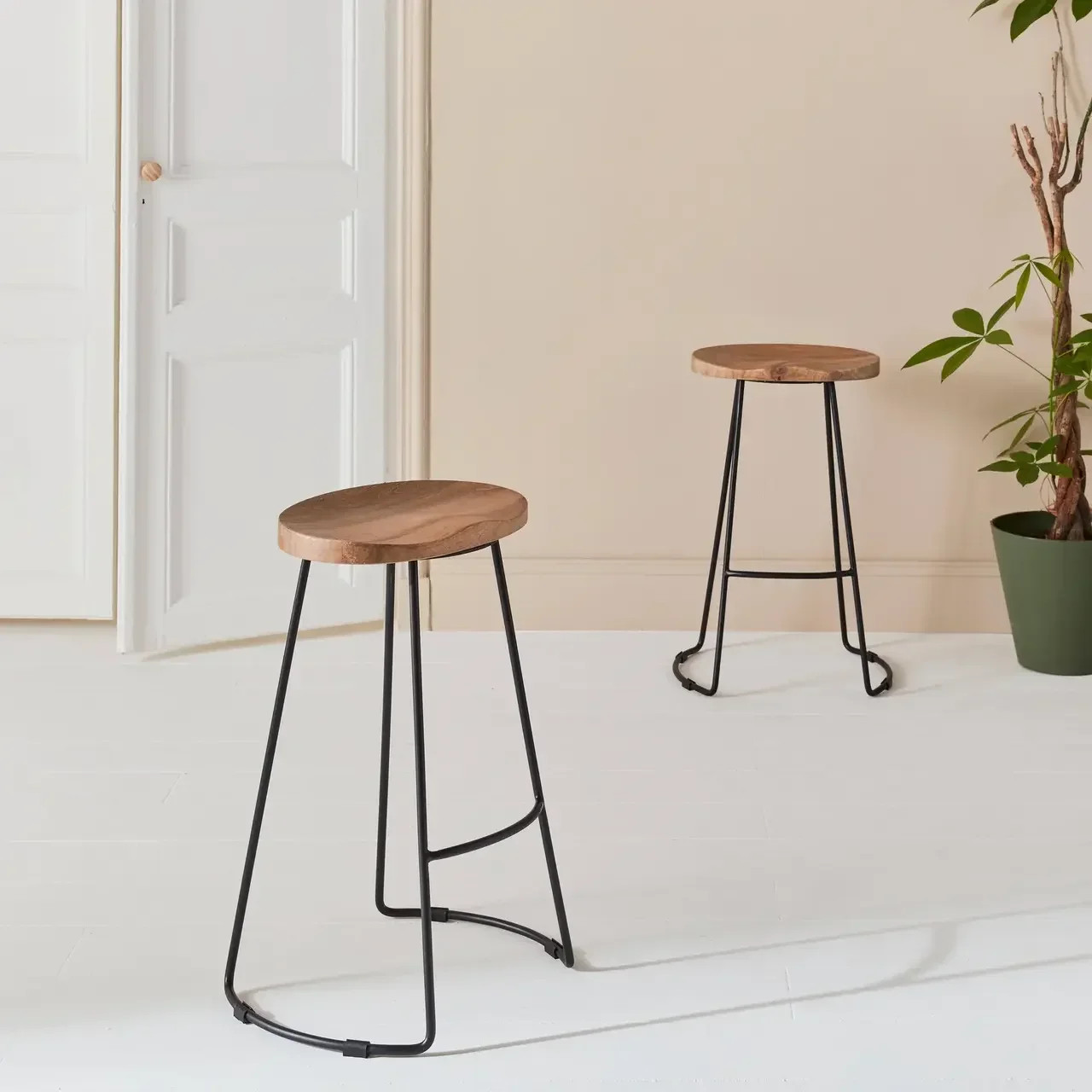 Tabouret bar 65 cm bois manguier métal industriel lot 2 repose-pieds