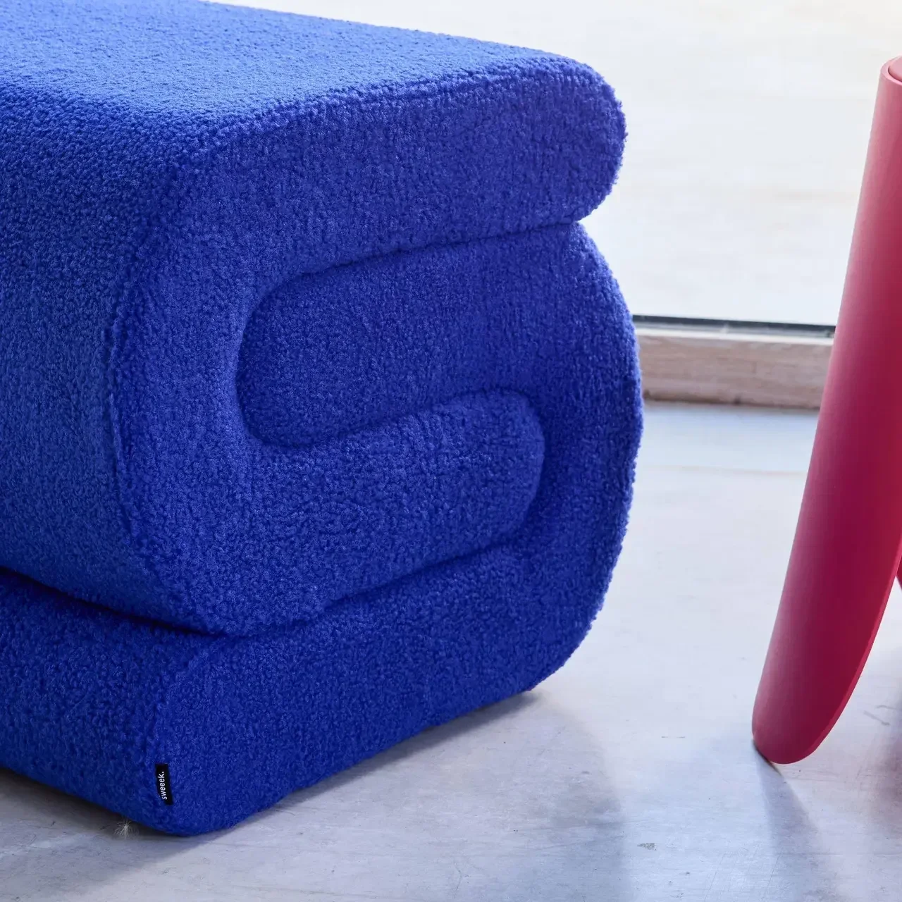 Tabouret design capitonné effet bouclette beige 1 place