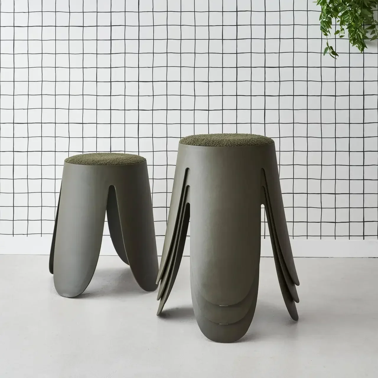 Tabouret empilable bouclette lot 4 Niki beige salon