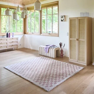 Tapis shaggy damier vieux rose et crème poils longs doux intérieur