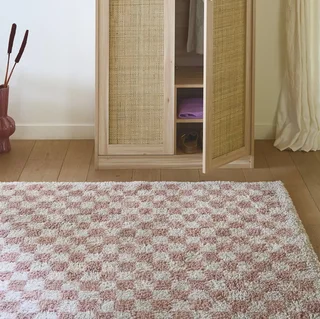 Tapis shaggy damier vieux rose et crème poils longs doux intérieur