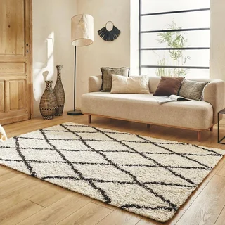 Tapis shaggy berbère bicolore blanc noir motifs losanges